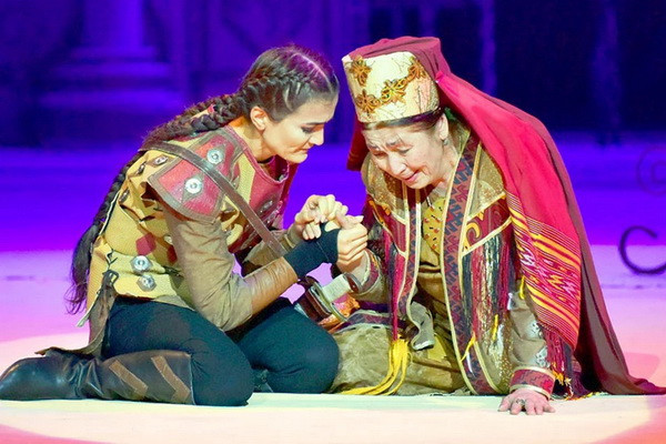 Pasukan kreatif persembahkan produksi terbaik di Festival Seni Teater Antarabangsa Eurasia, Tashkent