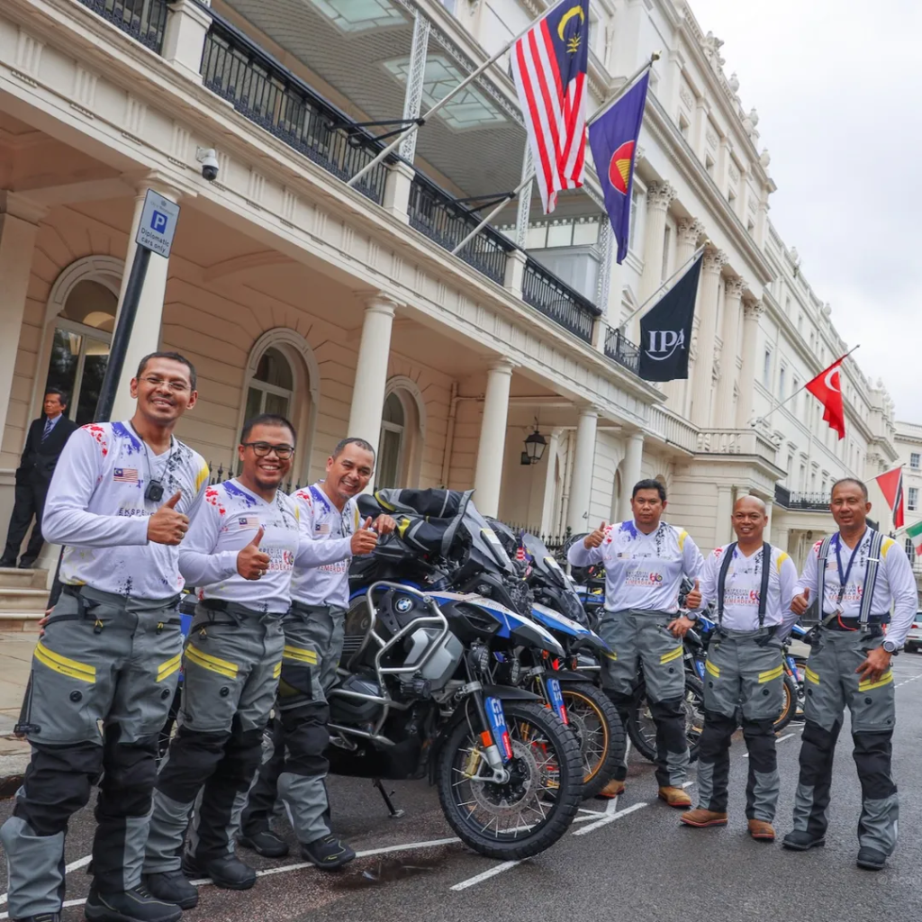 Ekspedisi motosikal Malaysia berkenalan dengan pemandangan Turkmenistan